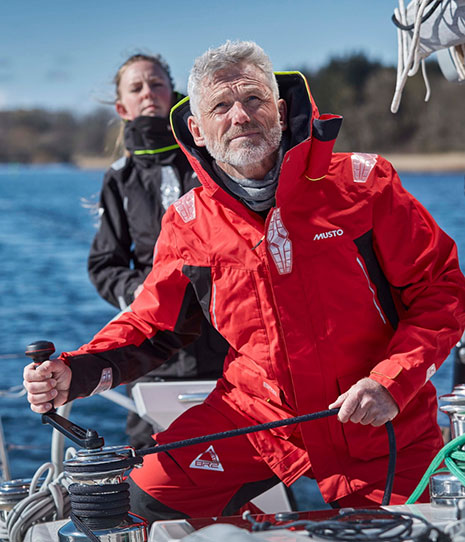 People sailing in full gear